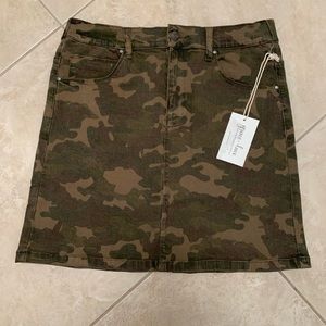 Grace & Lace Camo skirt. NWT